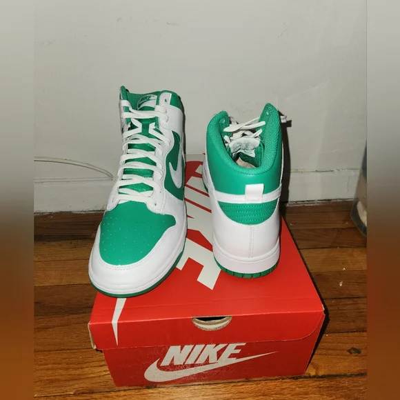 Nike Dunk Hi Retro Bttys - Picture 3 of 9